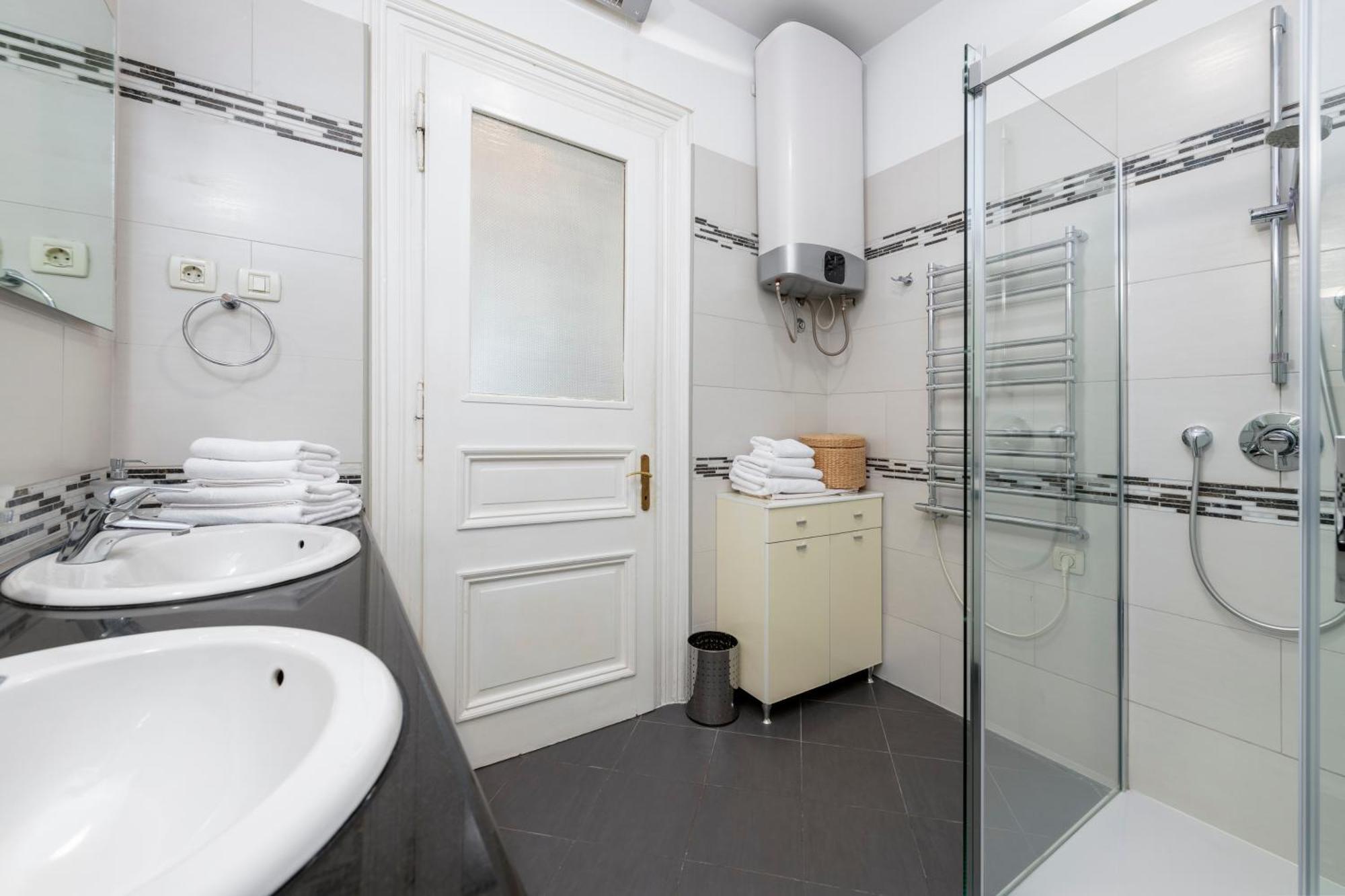 Banje Beach Oasis Apartment Дубровник Екстериор снимка